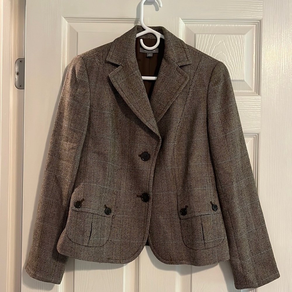 Ann Taylor Wool Blazer, great condition. Dry clean only.